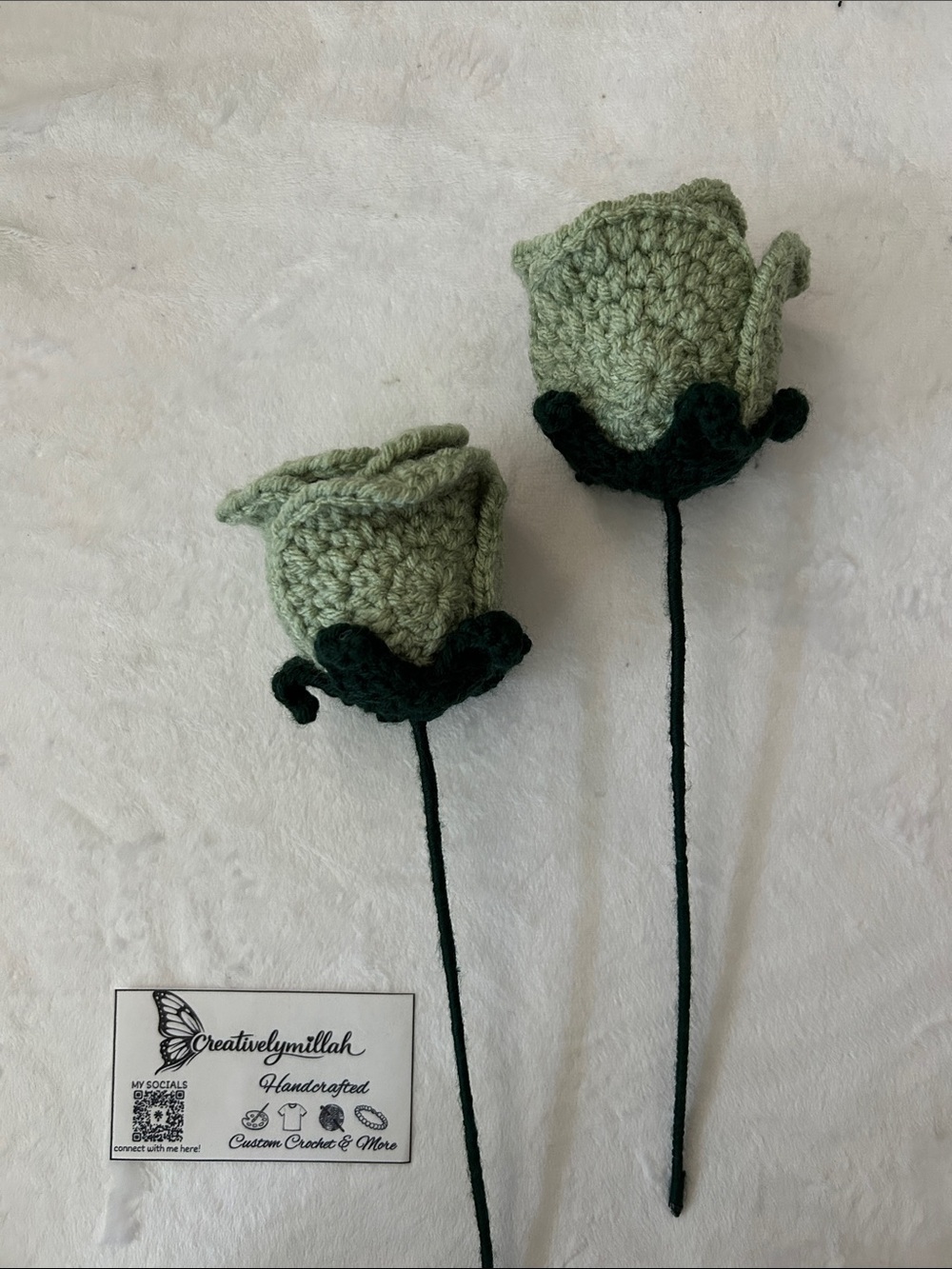 2 crochet Roses color:sage